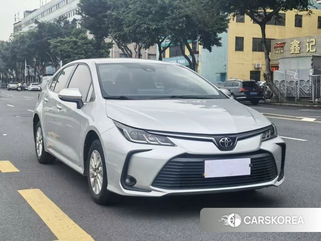 Toyota Corolla 2022 Серебристо-серый из Китая, фото 5