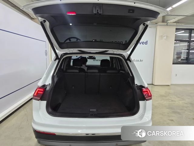 Volkswagen Tiguan second Generation 2020 Белый из Кореи, фото 5