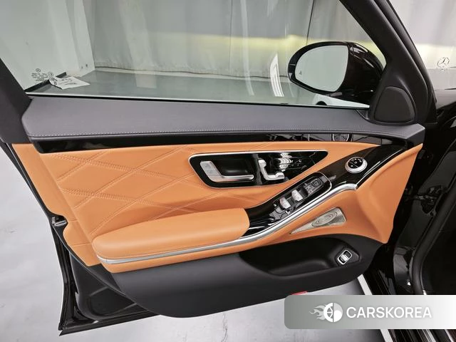 Mercedes-Benz Maybach S-class 2022 Черный из Китая, фото 5