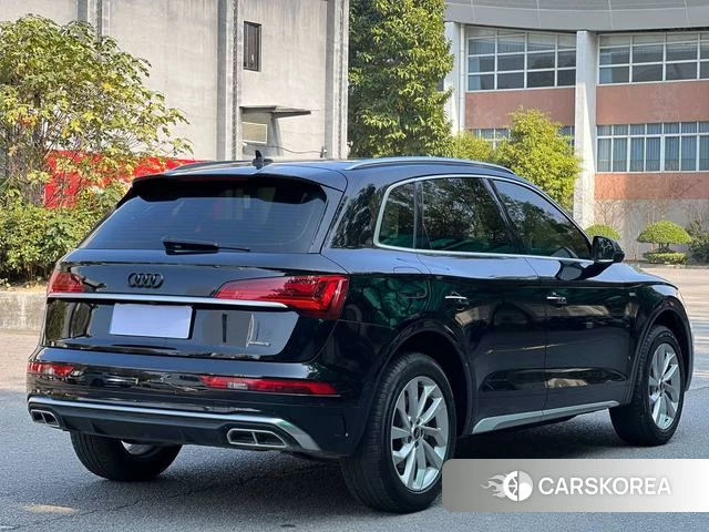 Audi Q5L 2022 Черный из Китая, фото 5