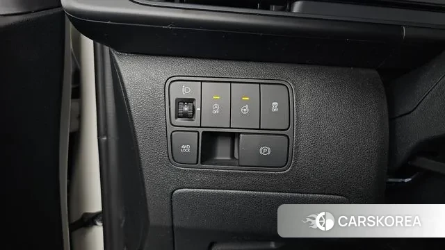 Hyundai Staria 2023 Белый из Кореи, фото 5