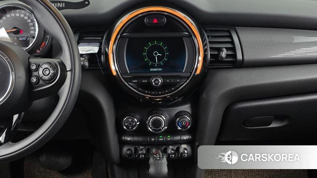 Mini Cooper 2019 Жемчужный цвет из Кореи, фото 5