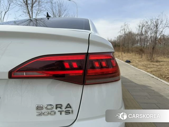Volkswagen Bora 2022 Белый из Китая, фото 5