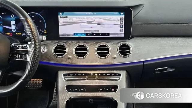 Mercedes-Benz E-Class W213 2022 Белый из Кореи, фото 5