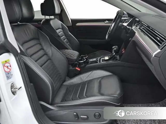 Volkswagen Arteon 2018 Белый из Кореи, фото 5