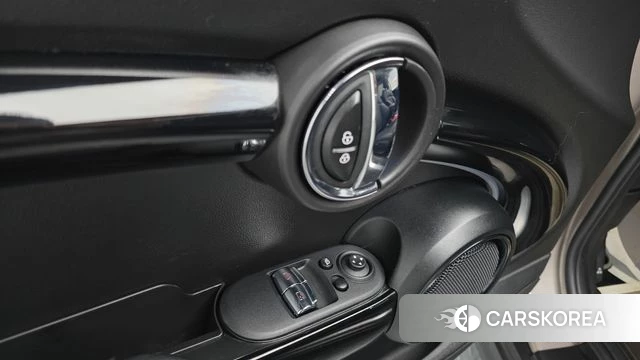 Mini Cooper 2023 Песочный из Кореи, фото 5