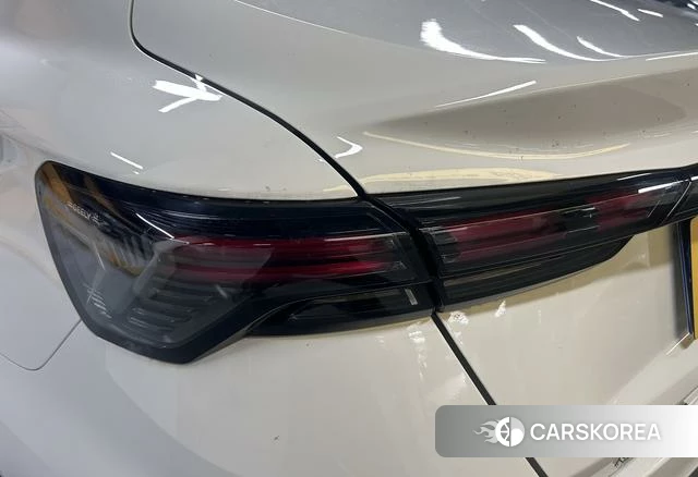 Geely Automobile Binrui 2026 Белый из Китая, фото 5