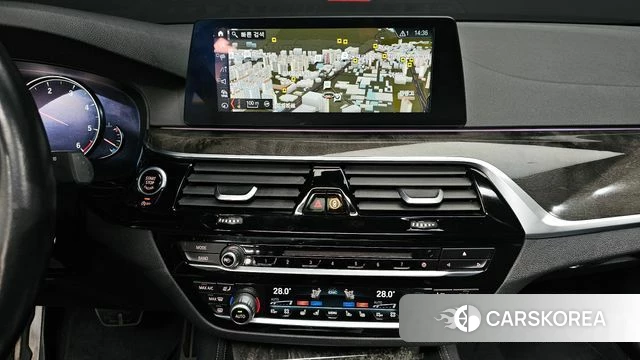 BMW 5 Series (G30) 2018 Черный из Кореи, фото 5