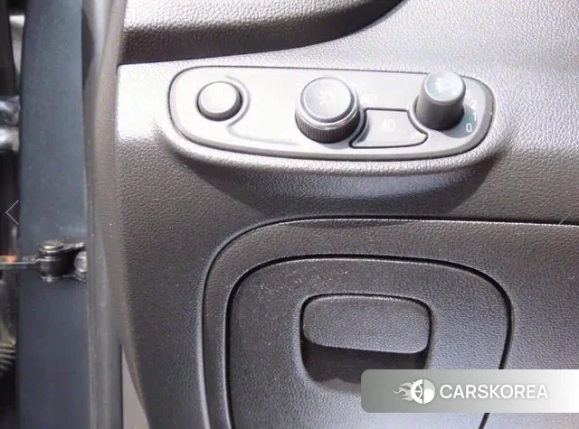 Chevrolet (GM Daewoo) The New Trax 2018 Серебристо-серый из Кореи, фото 5