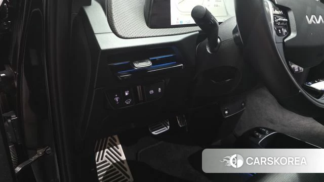 Kia EV6 2023 Черный из Кореи, фото 5
