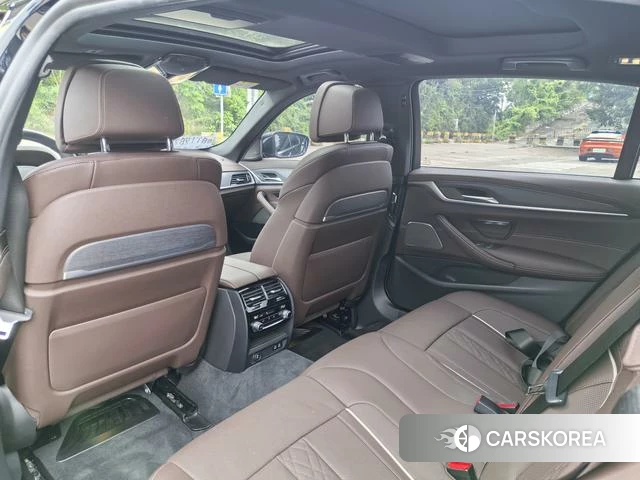 BMW 5 series 2021 Черный из Китая, фото 5