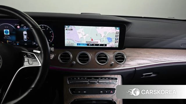 Mercedes-Benz E-Class W213 2021 Белый из Кореи, фото 5