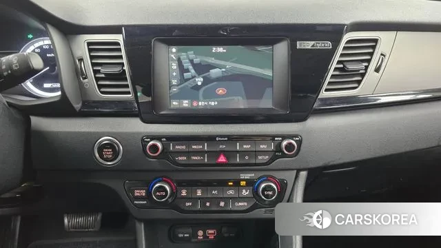 Kia Niro 2018 Белый из Кореи, фото 5