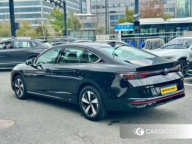 Volkswagen Magotan 2025 Черный из Китая, фото 5