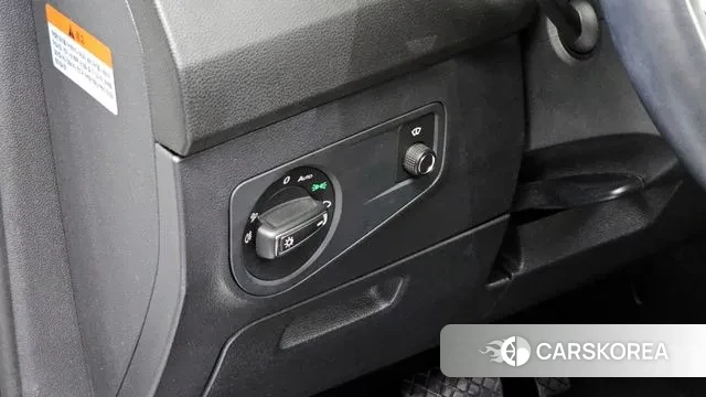 Volkswagen Tiguan Allspace 2022 Белый из Кореи, фото 5