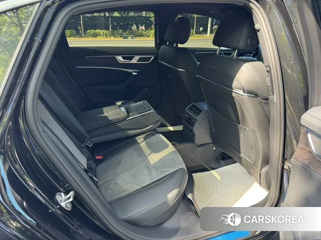 Audi A6L 2023 Черный из Китая, фото 5