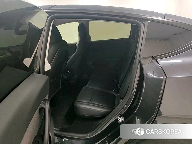 Tesla Model Y 2024 Темно-серый из Китая, фото 5