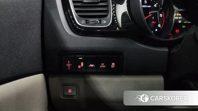 Kia The New Carnival 2018 Белый из Кореи, фото 5