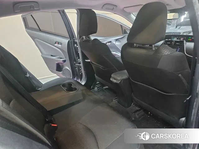 Toyota Prius 4th Generation 2021 Серый из Кореи, фото 5