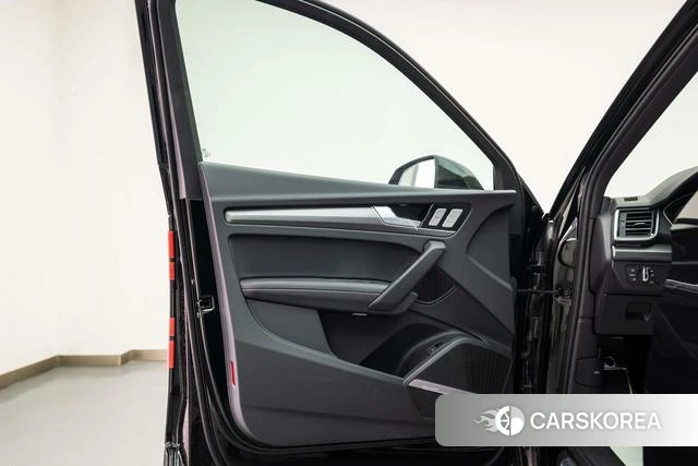 Audi Q5L 2026 Черный из Китая, фото 5