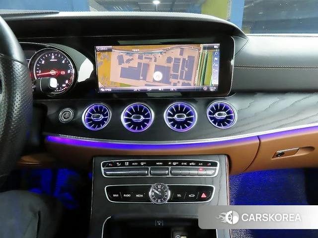 Mercedes-Benz E-Class W213 2018 Черный из Кореи, фото 5