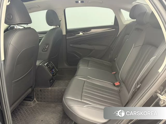 Volkswagen Passat 2022 Черный из Китая, фото 5