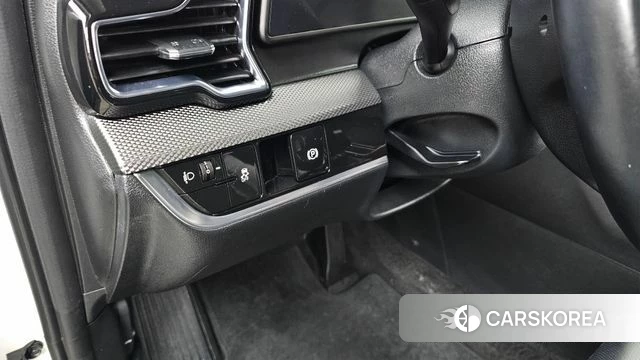 Kia Sportage 5th Generation 2023 Белый из Кореи, фото 5