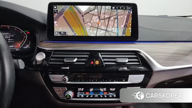 BMW 5 Series (G30) 2022 Черный из Кореи, фото 5