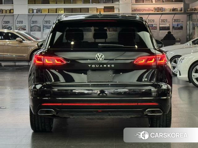 Volkswagen Touareg 2023 Черный из Китая, фото 5