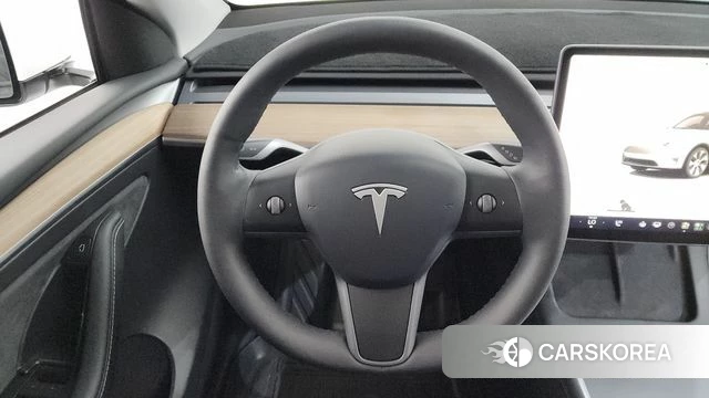 Tesla Model Y 2023 Белый из Кореи, фото 5