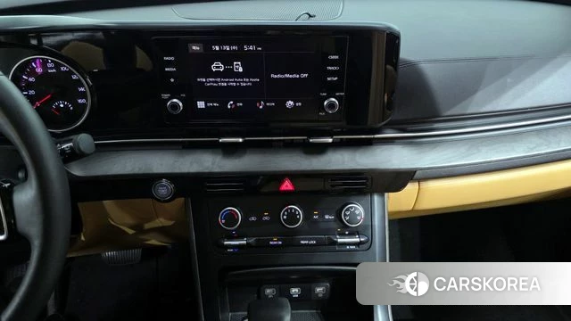 Kia Carnival 4th generation 2023 Черный из Кореи, фото 5