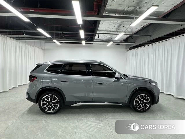 BMW X1 2023 Серебристо-серый из Китая, фото 5