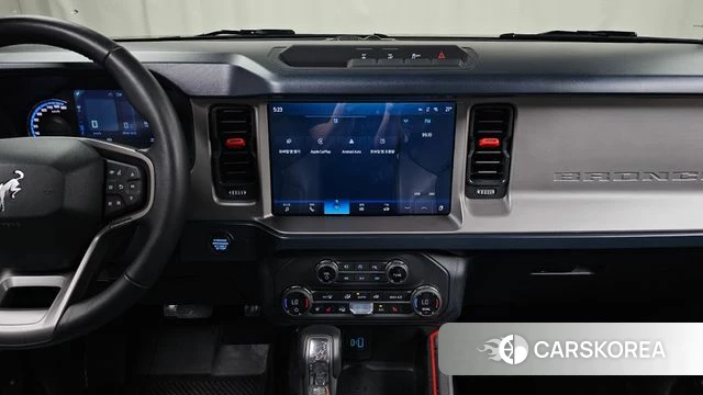 Ford Bronco 6th Generation 2023 Красный из Кореи, фото 5