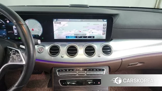 Mercedes-Benz E-Class W213 2021 Белый из Кореи, фото 5