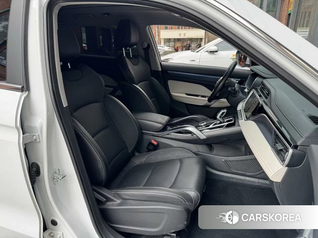 Geely Automobile Boyue 2022 Белый из Китая, фото 5