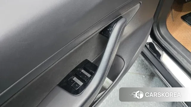 Tesla Model 3 2020 Черный из Кореи, фото 5