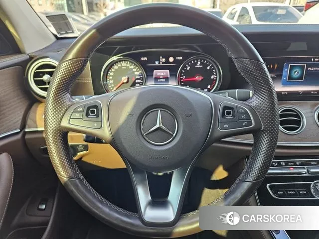 Mercedes-Benz E-Class W213 2018 Белый из Кореи, фото 5