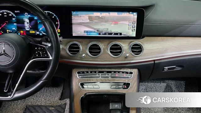 Mercedes-Benz E-Class W213 2021 Серебряный из Кореи, фото 5