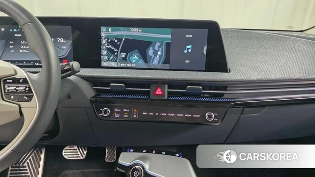 Kia EV6 2023 Белый из Кореи, фото 5