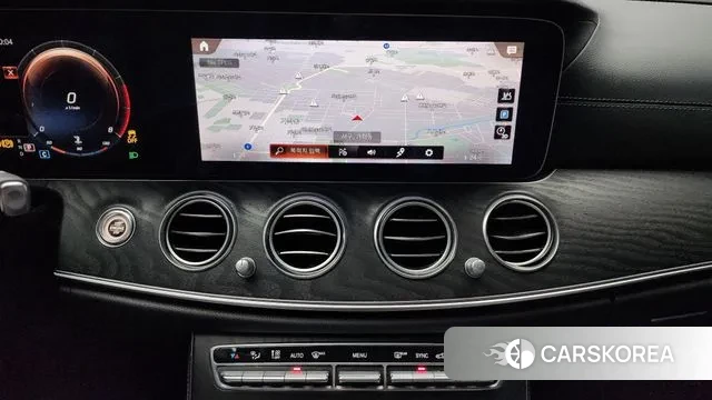 Mercedes-Benz E-Class W213 2022 Белый из Кореи, фото 5