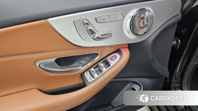 Mercedes-Benz C-Class W205 2019 Черный из Кореи, фото 5