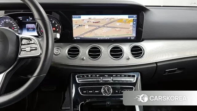 Mercedes-Benz E-Class W213 2018 Белый из Кореи, фото 5