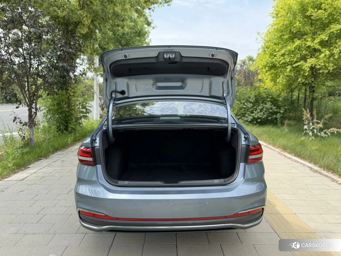 Volkswagen Lavida 2022 Синий из Китая, фото 5