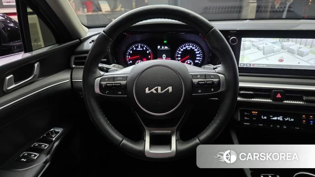 Kia K5 3rd generation 2023 Черный из Кореи, фото 5