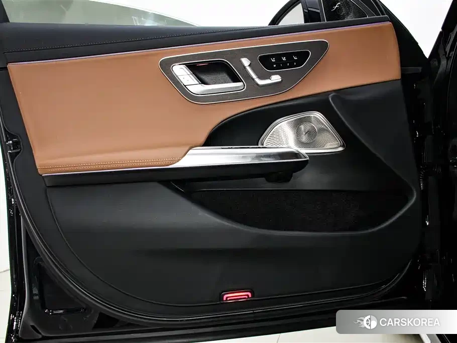 Mercedes-Benz E-Class 2025 Черный из Китая, фото 5