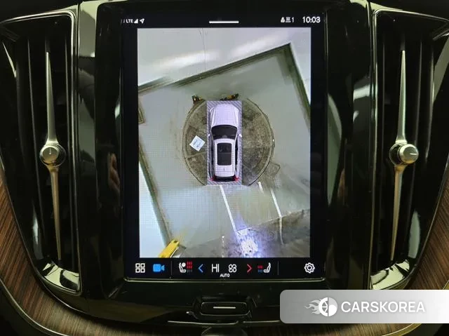 Volvo XC60 second Generation 2023 Белый из Кореи, фото 5