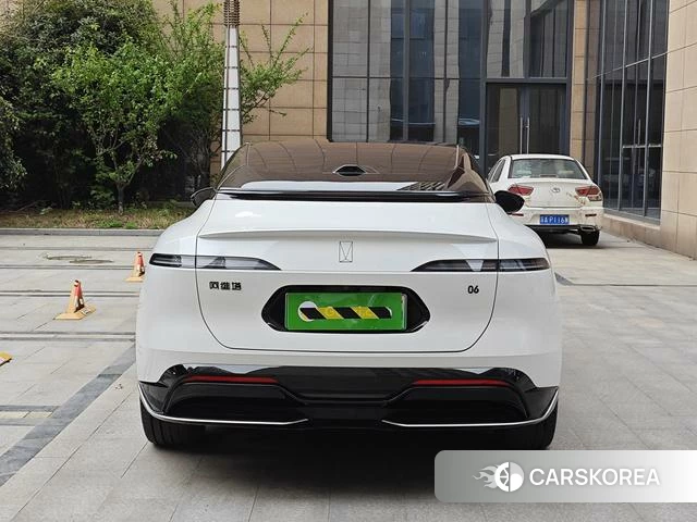 Avita 06 2025 Белый из Китая, фото 5