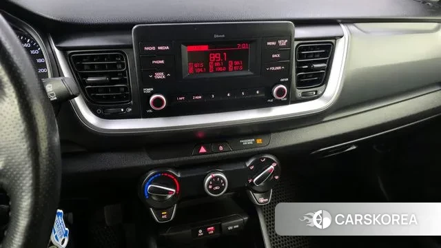 Kia Stonic 2018 Черный из Кореи, фото 5