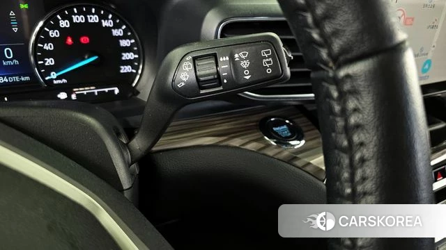 Ford Explorer 6th Generation 2022 Белый из Кореи, фото 5