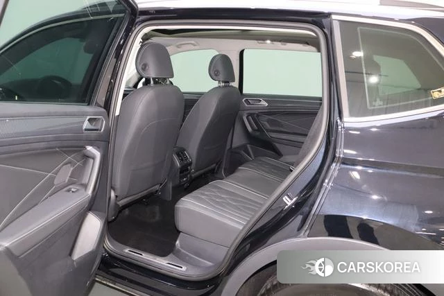 Volkswagen Tiguan L 2022 Черный из Китая, фото 5